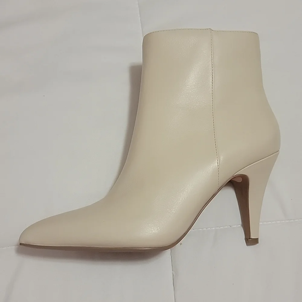 Vince Camuto Booties - Picture 3 of 5